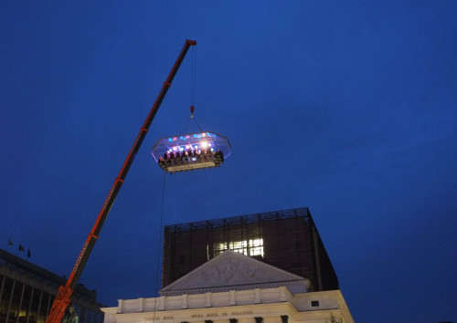 Dinner_in_the_Sky_liege