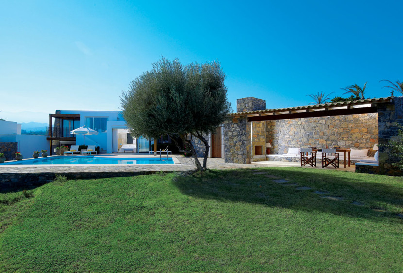 St_Nicolas_Bay_Villa_1