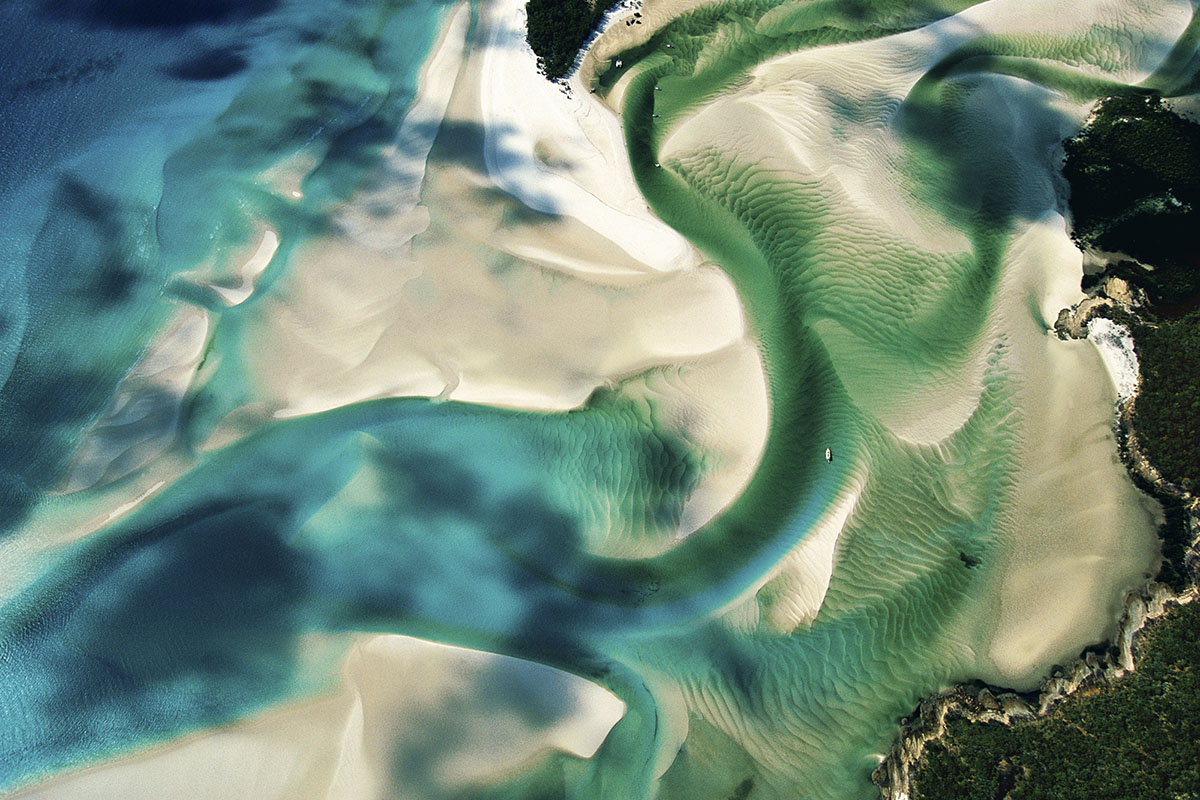 Sandbanks on the coast of Whitsunday Island, Queensland, Australia