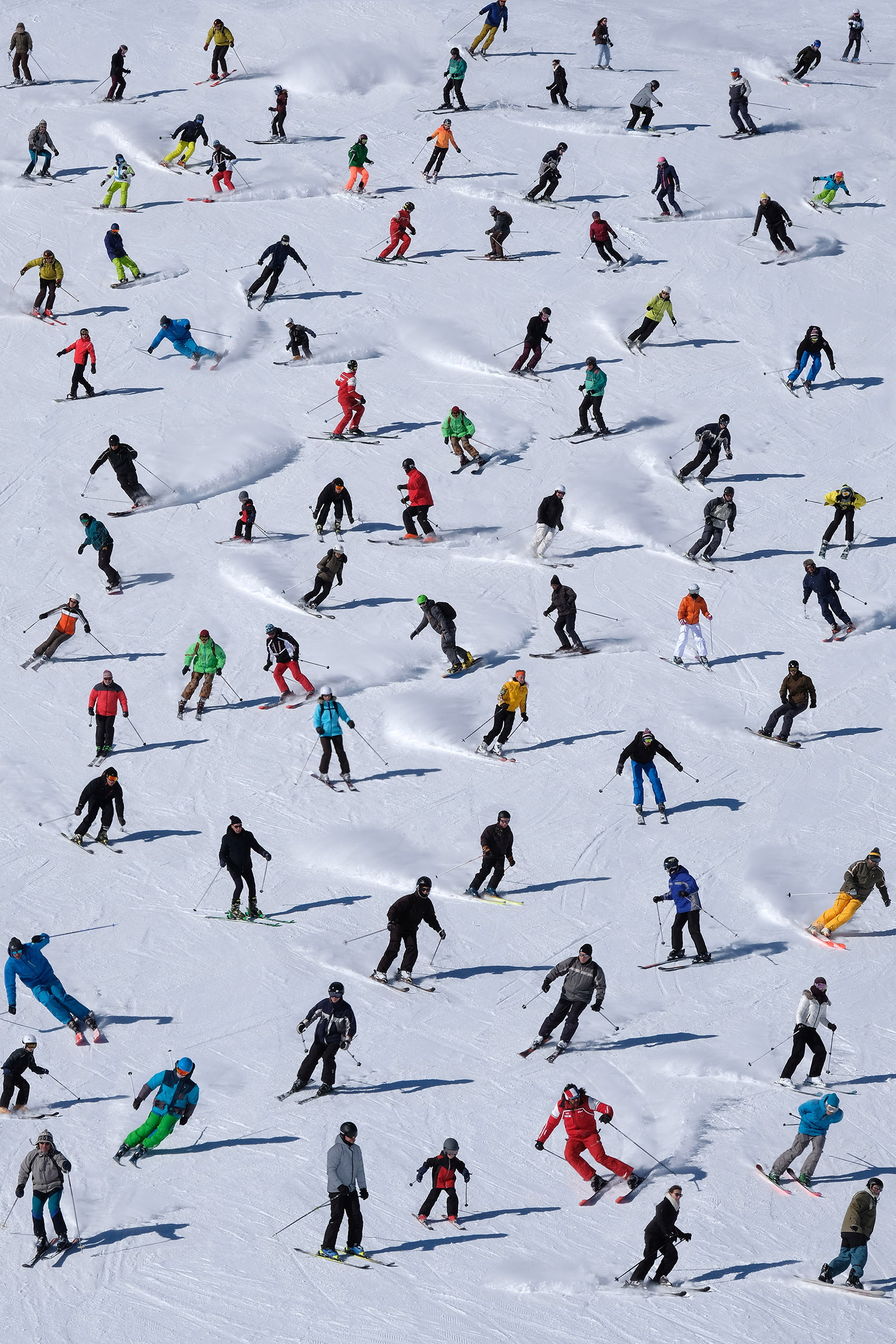 Skieurs sur une piste du domaine skiable Les Sybelles