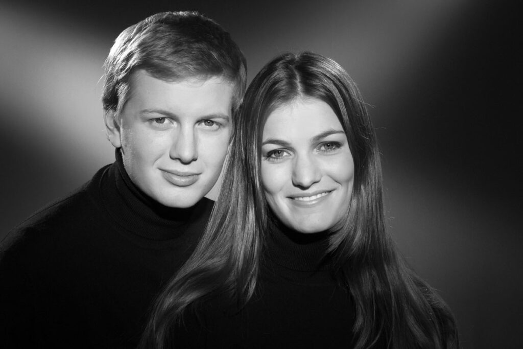 Portraits de famille : L'art subtil de la lumière continue en noir & blanc portrait noir et blanc enfants 1200