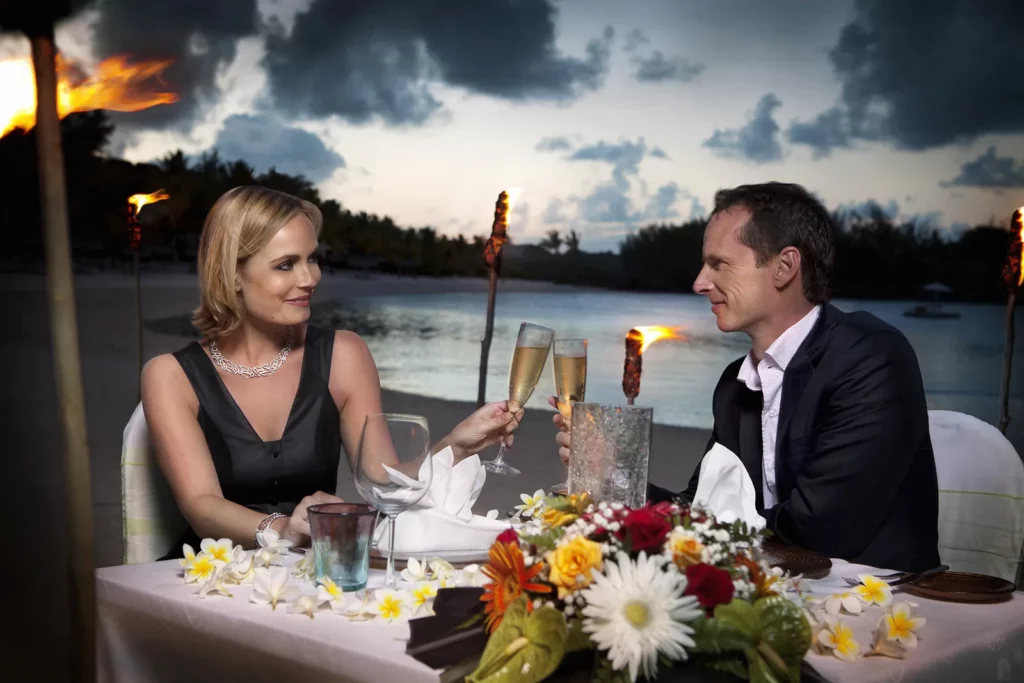 Dîner aux flambeaux d'Ophélie Fontana et Vincent Langendries à l'Île Maurice, photographie lifestyle de Michel Gronemberger.