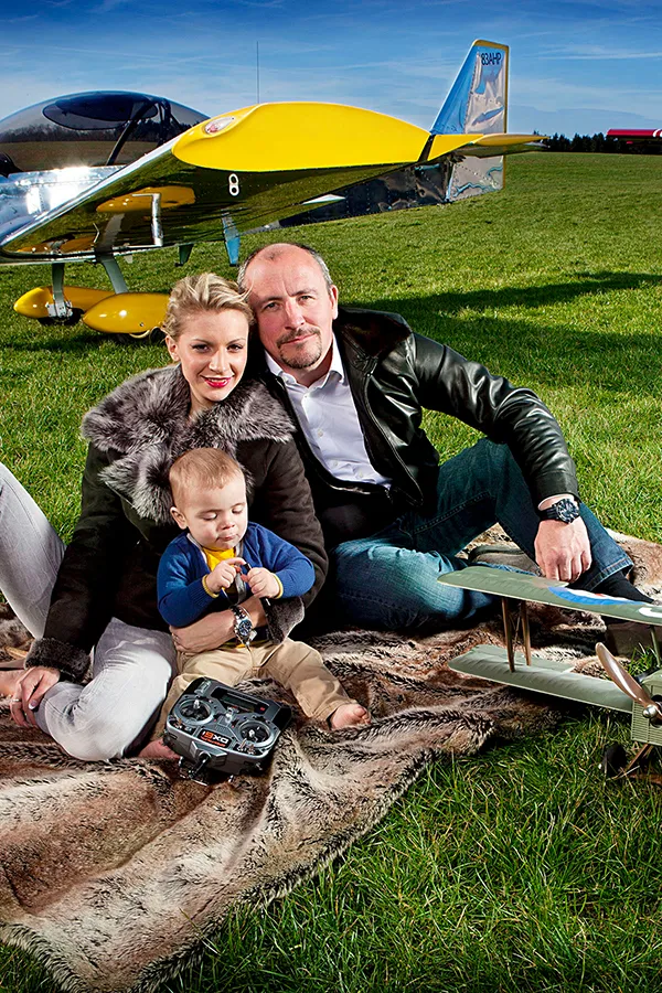 Photographe de famille à Bruxelles : capture de moments complices et souvenirs naturels par Michel Gronemberger.