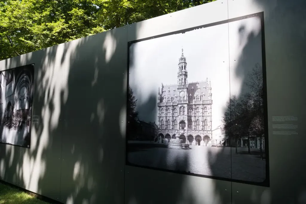 Qualité de tirage photographique sur Dibond d'après un négatif sur plaque de verre.